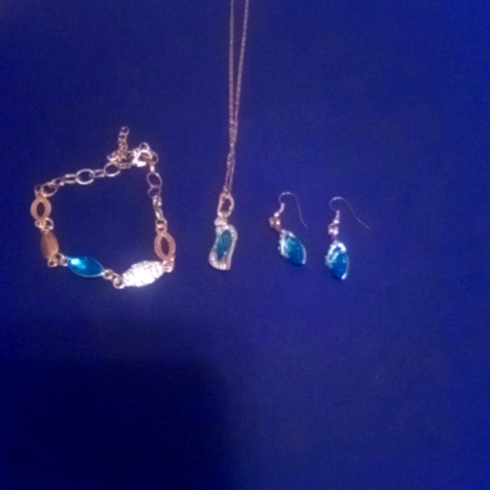 Necklace set